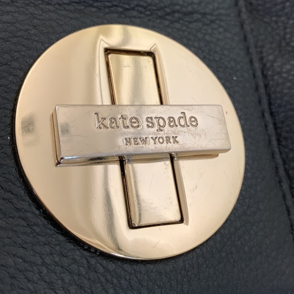 Kate Spade Saffiano leather purse - Picture 2 of 6